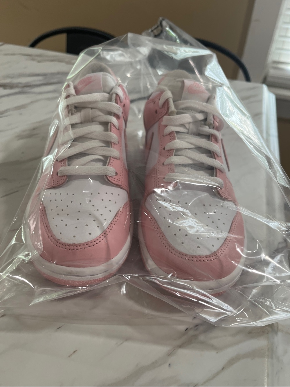Nike Low-Top Sneakers in Pink and White - Picture 6 of 6
